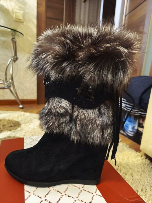 Продам зимние замшевые сапоги с чернобуркой