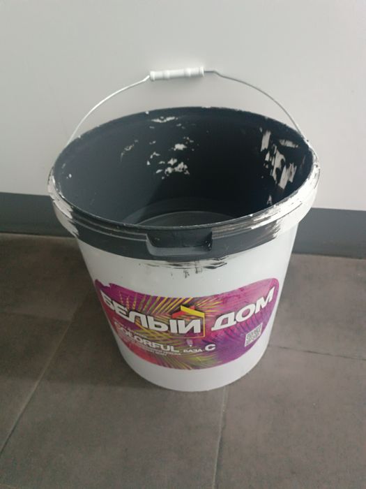 Эмульчия сера 8л и белая 3л