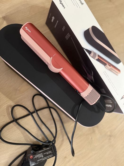 Нов dyson airstrait