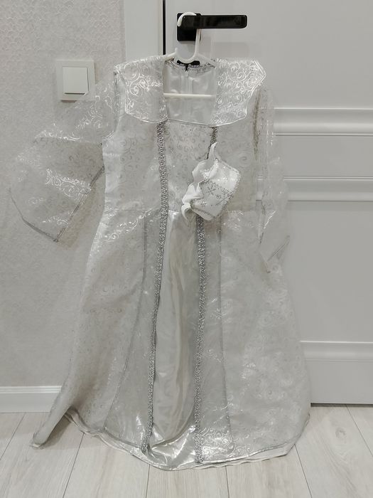 Новый костюм снежной королевы 34р