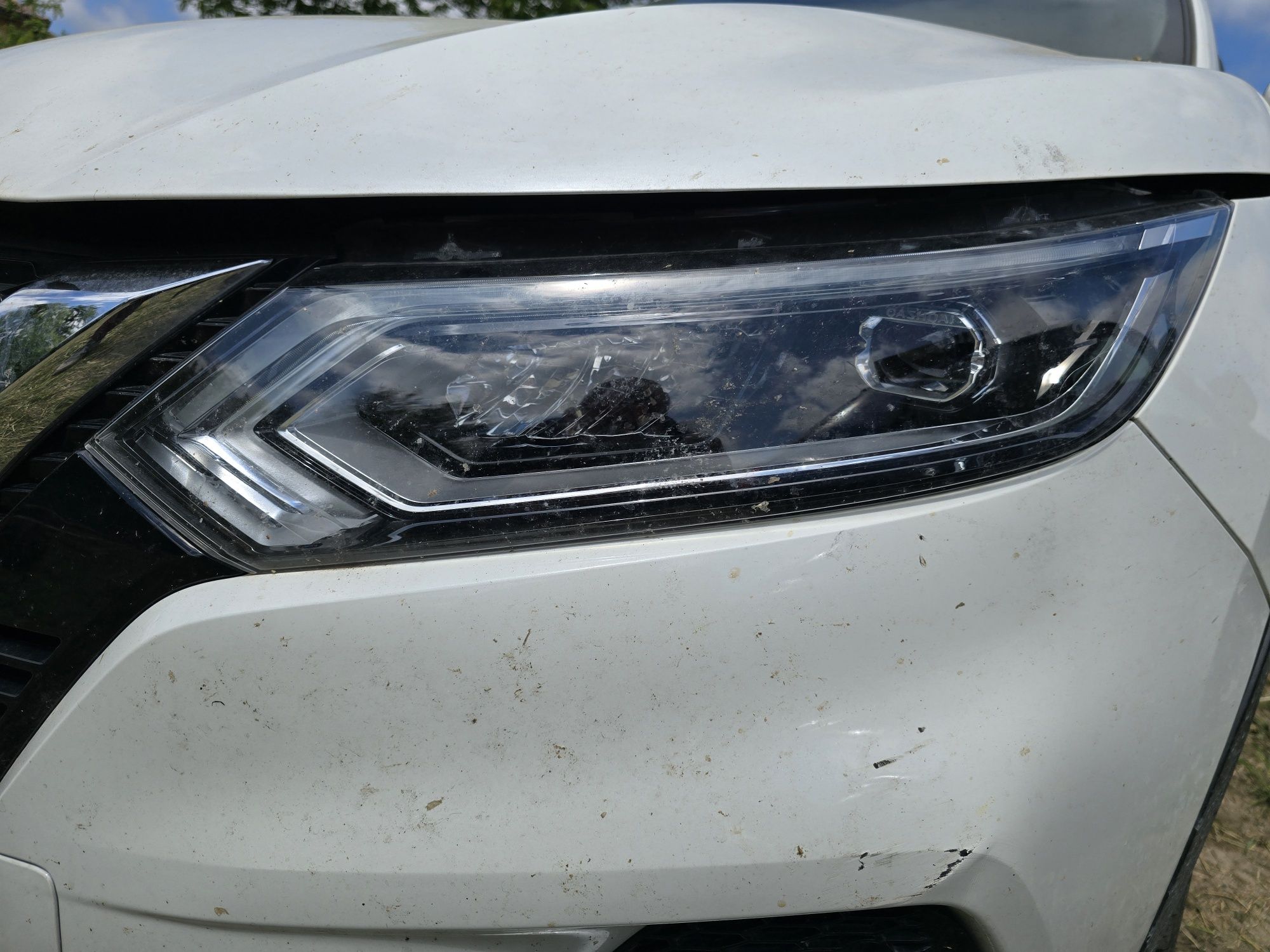 Продавам nisan qashqai на части
