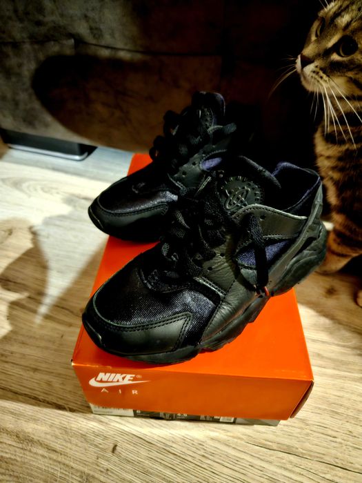 Дамски маратонки Nike Huarache- черни