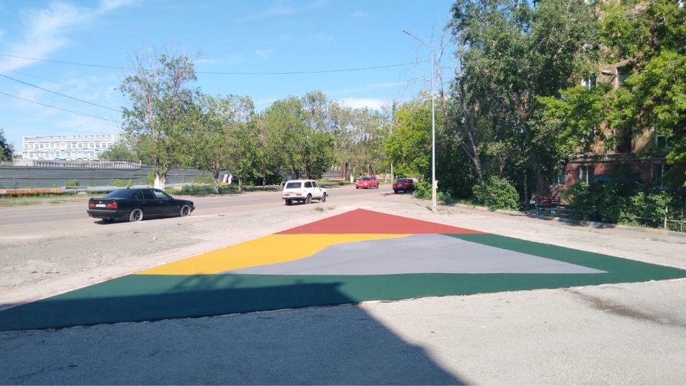 Резиноваое покрытие,тартан,крошка резиновая 2-4 фракции