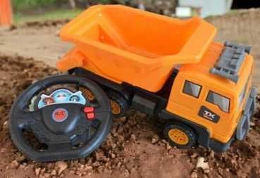 Детски камион с кран и дистанционно управление тип волан