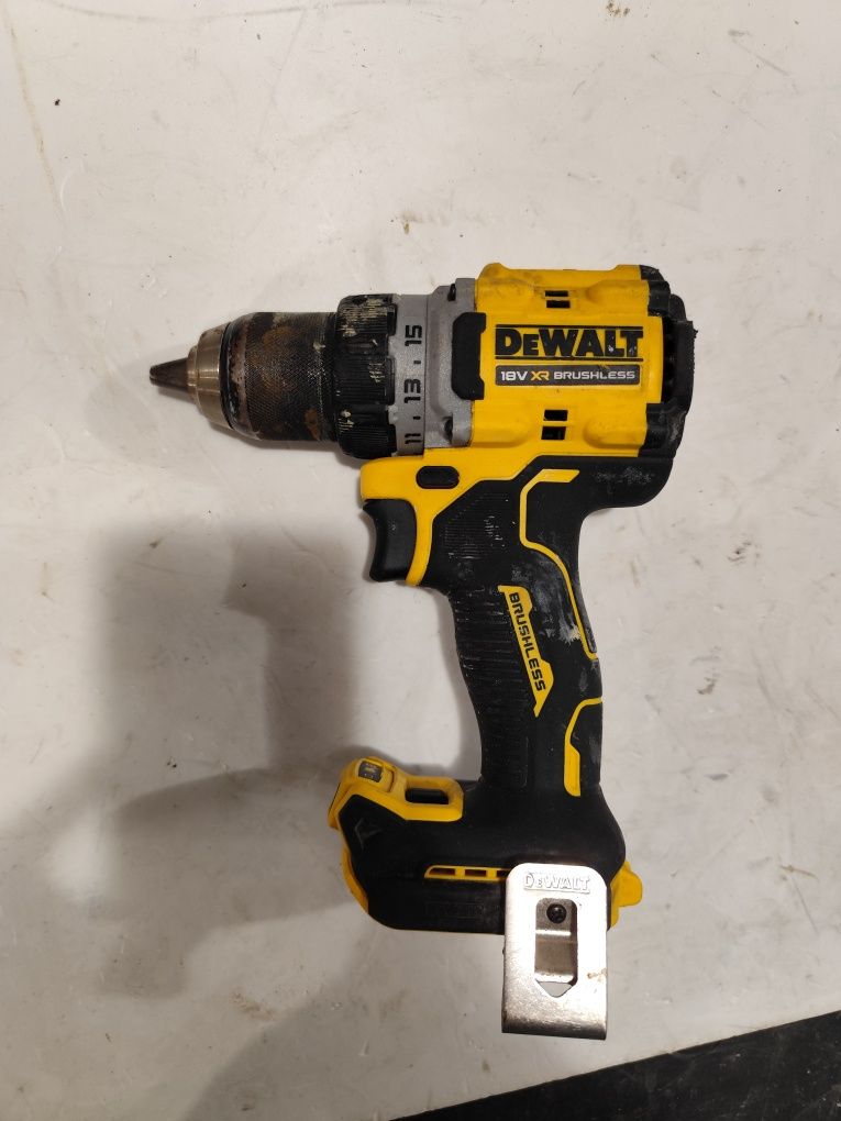 Топ безчетков акумулаторен винтоверт Девалт Dewalt DCD800 + 5Ah