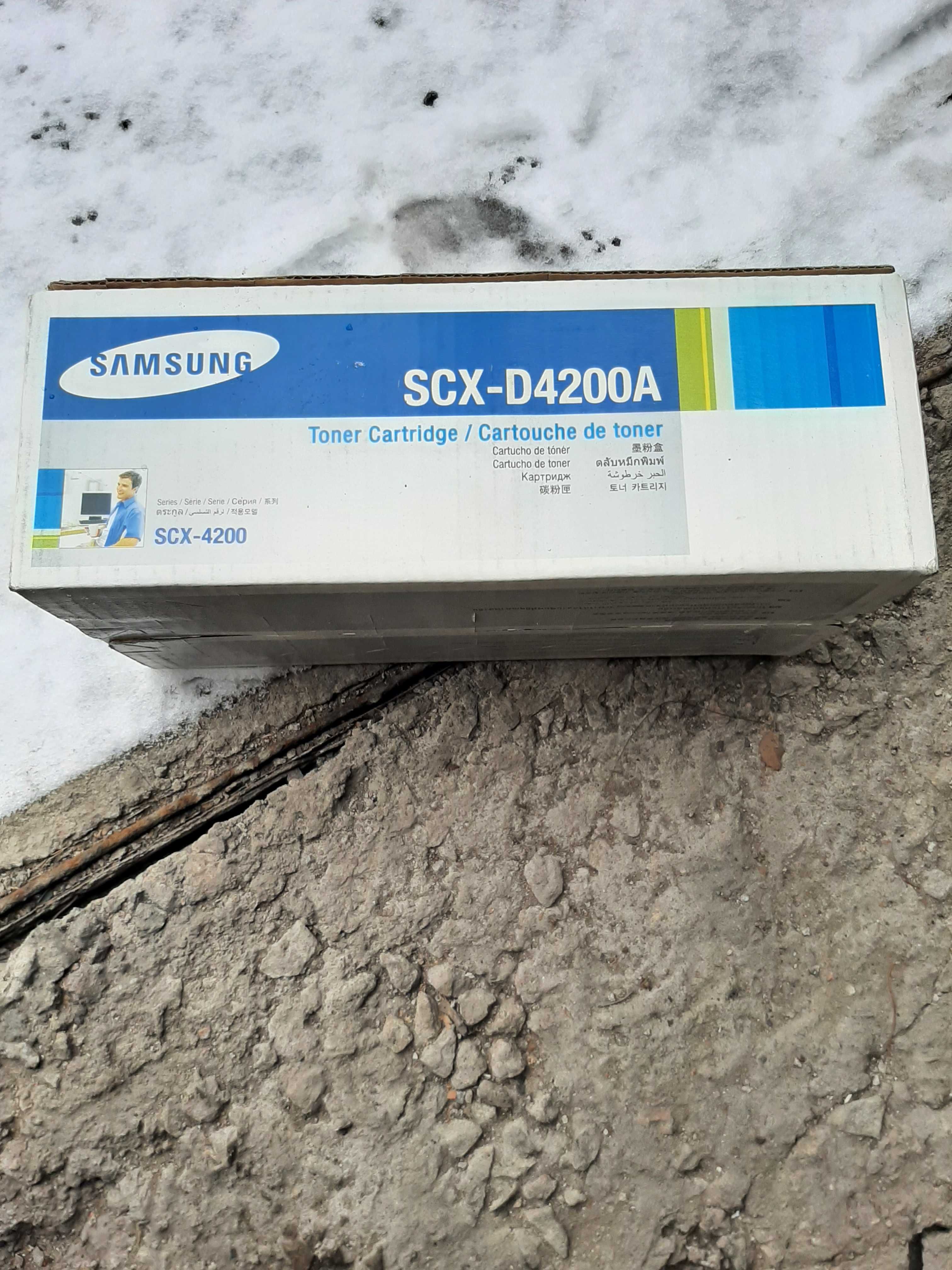 Продам оригинальный картридж Samsung SCX-D4200A