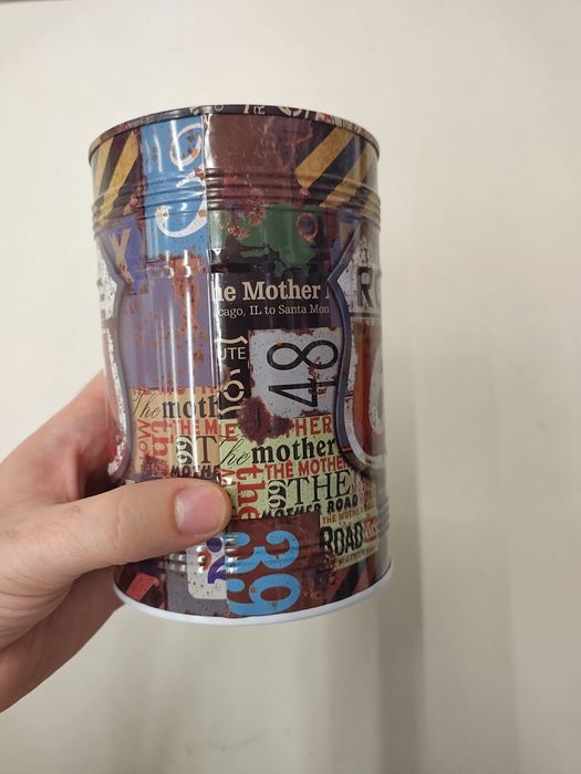 Pușculiță metalică stil vintage USA.