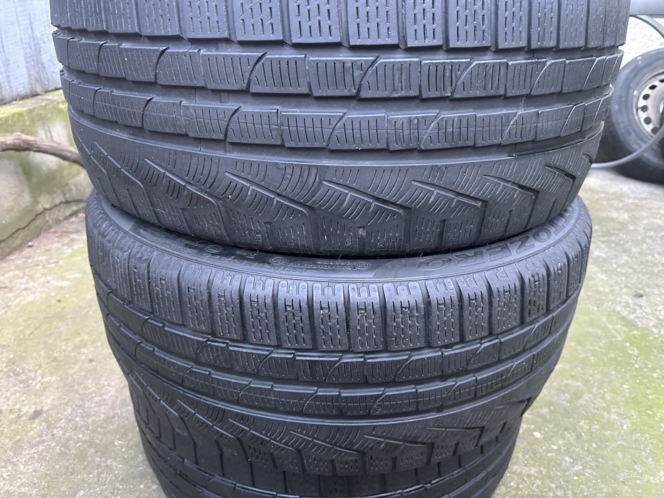 Pirelli 235/35 R20 M+S