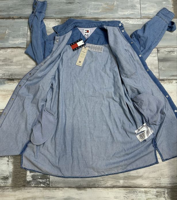 Дънкова рокля Tommy Hilfiger – размер XS, нова с етикет