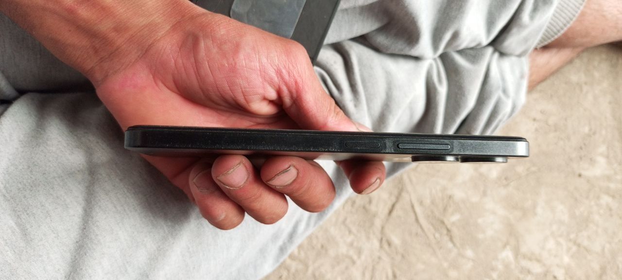 Sotiladi redmi 13C