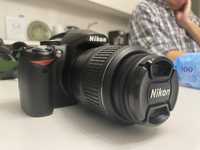 Nikon D3000 зеркалка