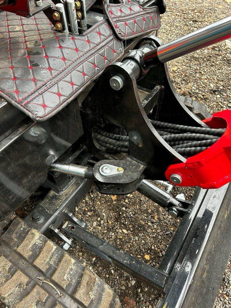 Miniexcavator Beartrac HT18, motor Kubota (si inchiriere)