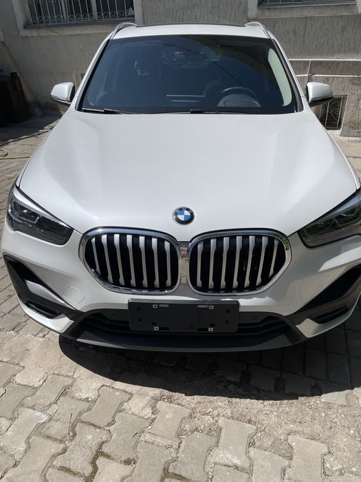Машина BMW X1   . 2023 год .