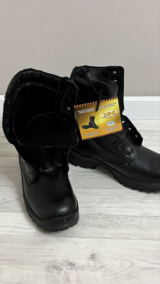 Продам берцы (зимние)