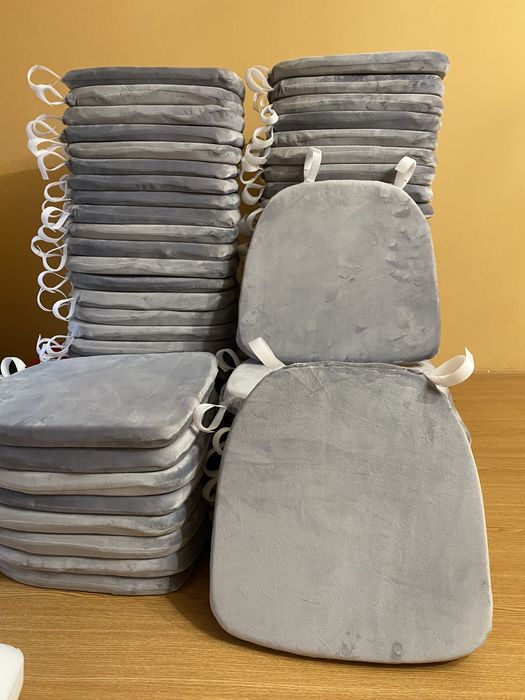 Perne chiavari , scaun