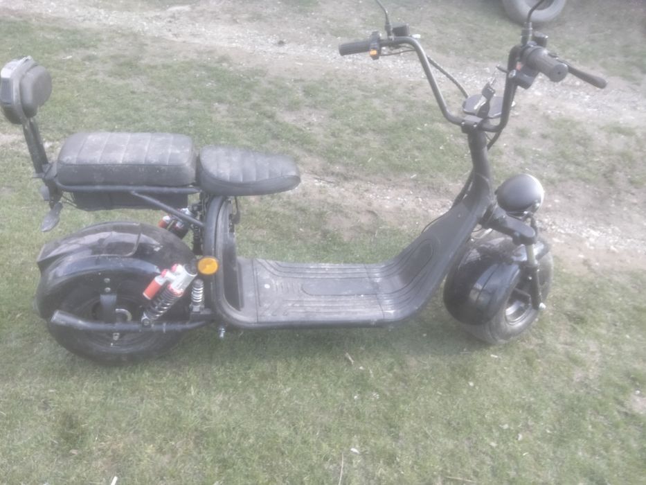 Vind scuter electric de 2 persoane nou nouț frine spate fata hidraulic