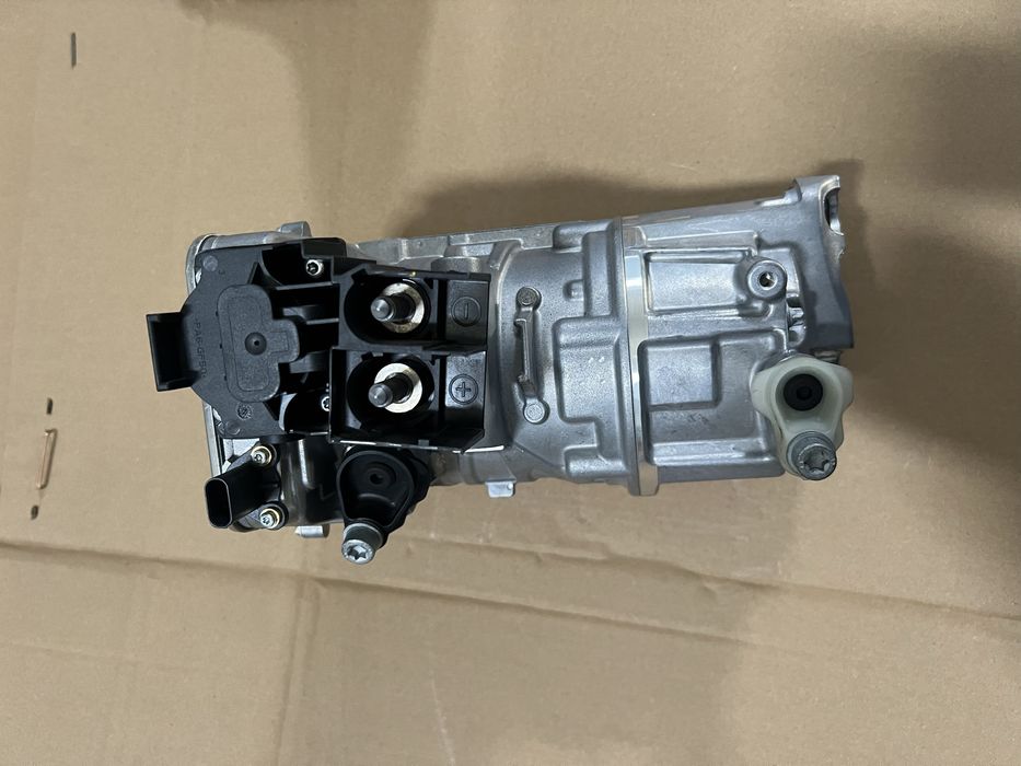 Compresor Ac Mercedes A0008306802 A0008308004 A0008304205