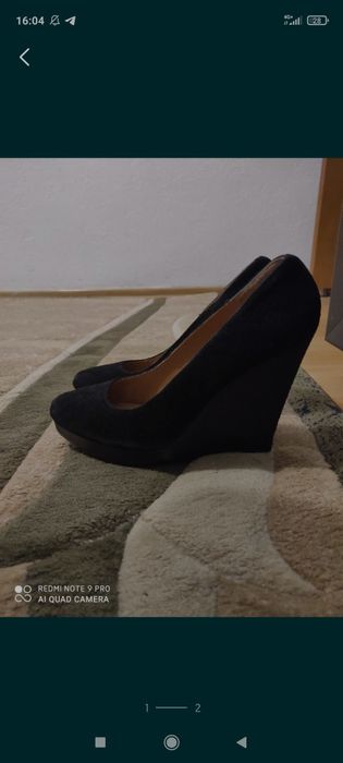 Замшевые красивые туфли