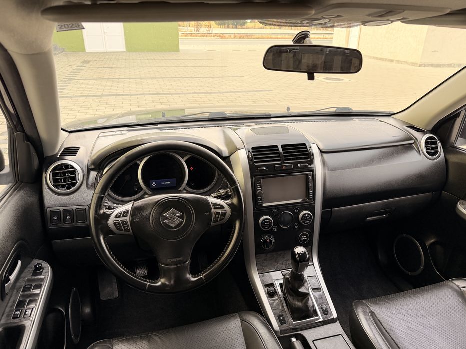 Suzuki Grad Vitara 4x4An 2010 1.9D 129cp Navi/Piele/Xenon/Adus recent