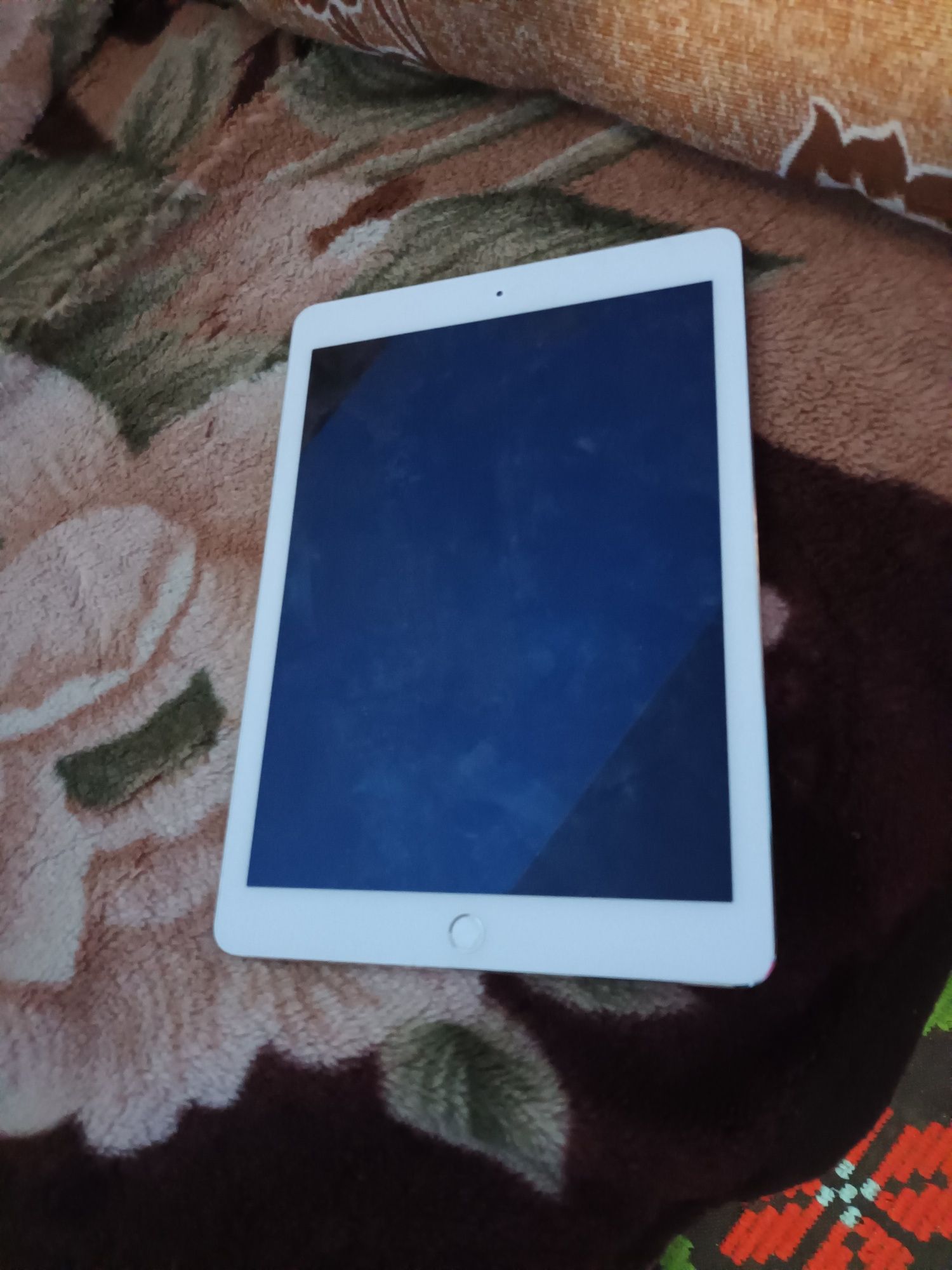 Vand ipad air 2 impecabil