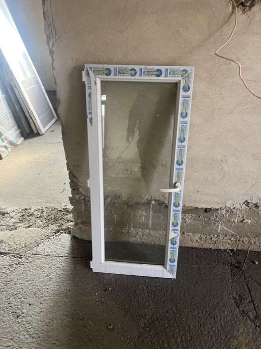 Пластиковые окна и дверь