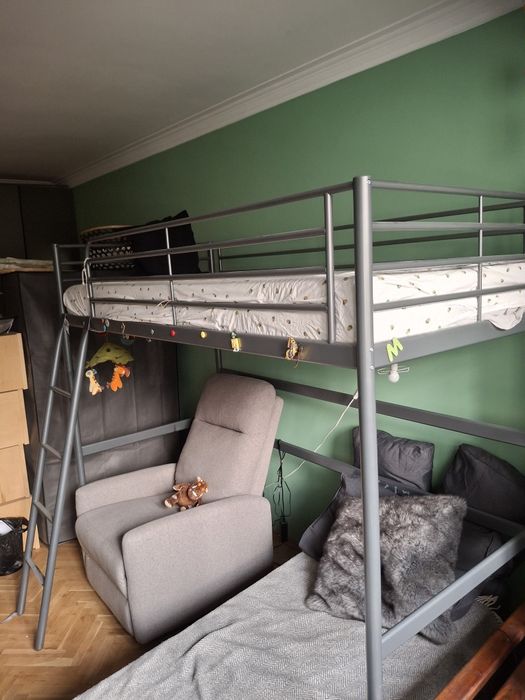 Метално легло от Икеа,модел svàrta.