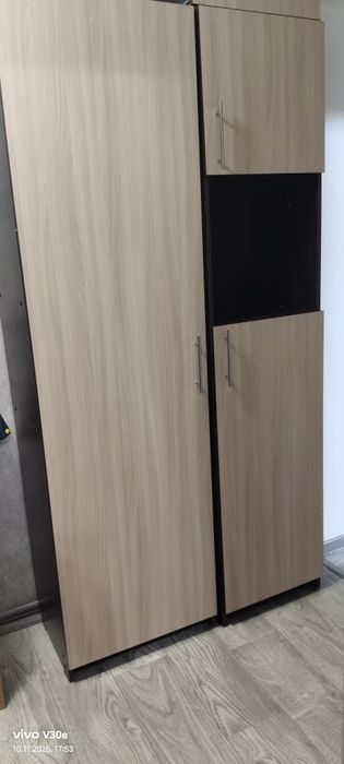 ТВ зона с рабочим местом.