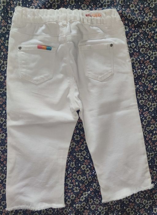 Pantaloni 3/4 Zara
