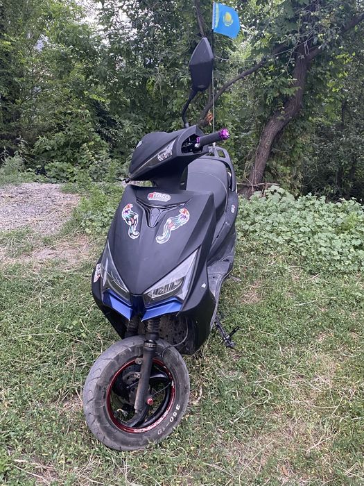 продам мопед М8.