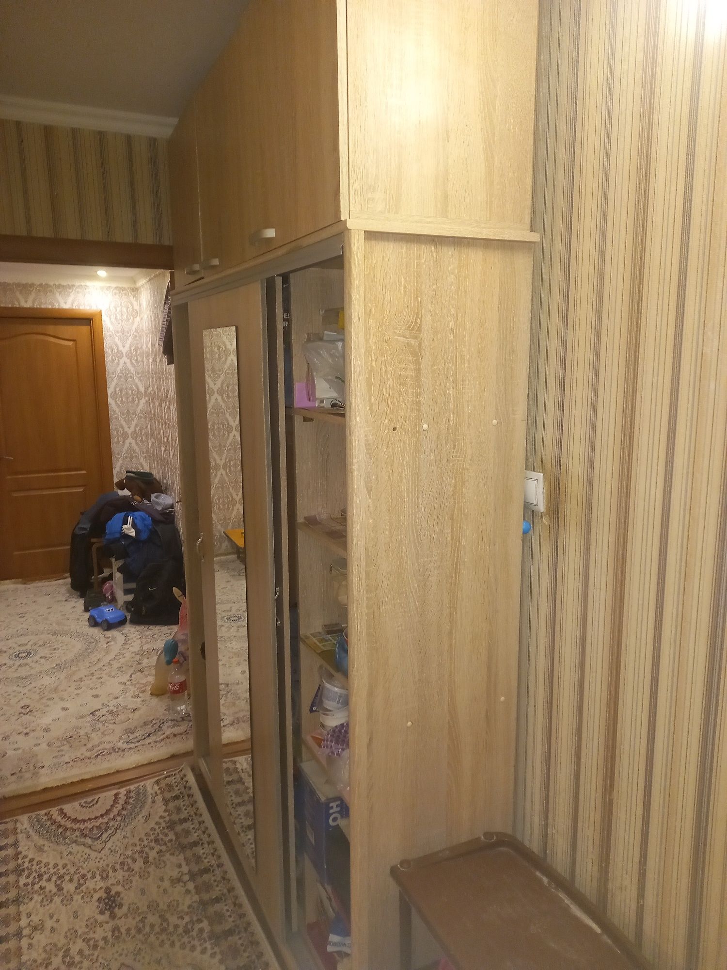 Шкаф для прихожей