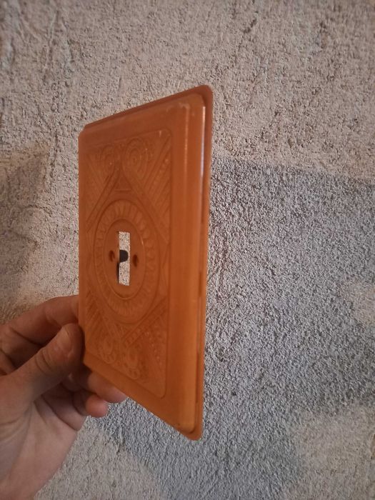 Модел за електрическо копче за лампа само пластмасата