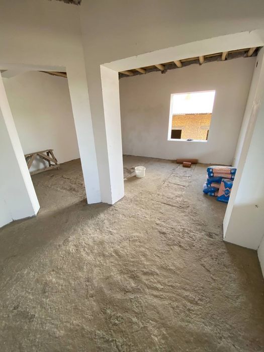 Uchaska 2.5 sotix keles mosti yonida