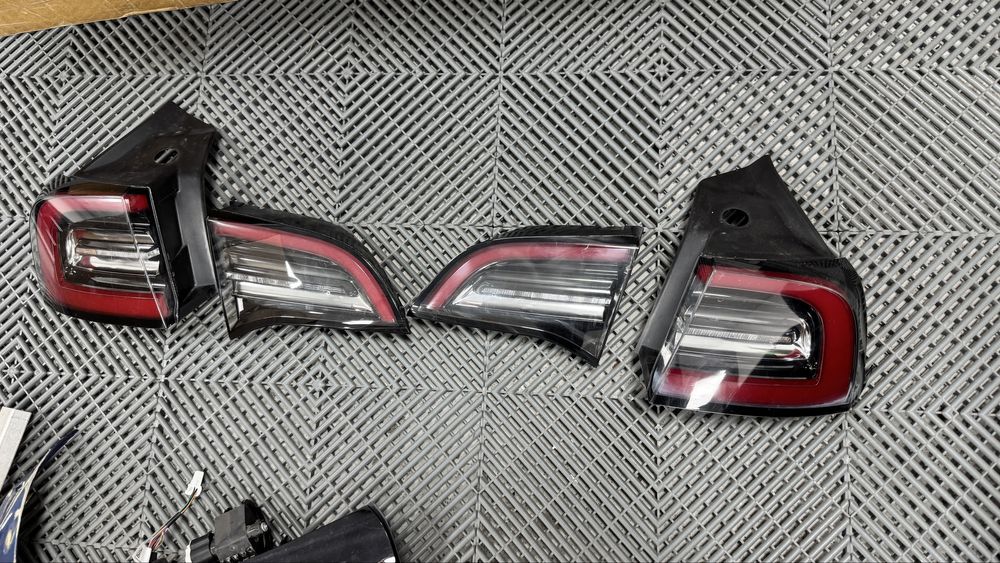 Stopuri comlete tesla model 3 stanga dreapta usa incarcare haion aripa