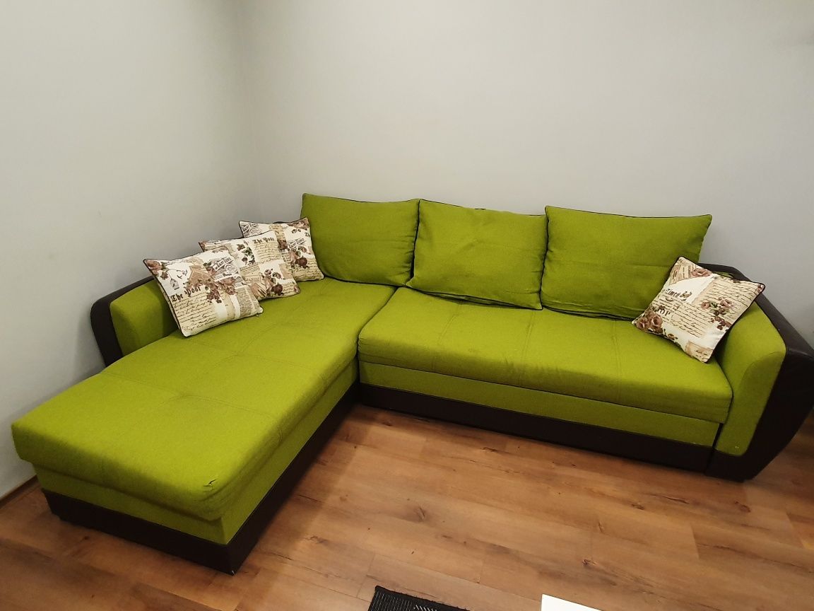 Холна гарнитура/Зелен ъглов диван