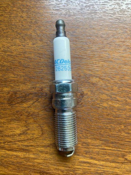 Свечи новые, ACDelco