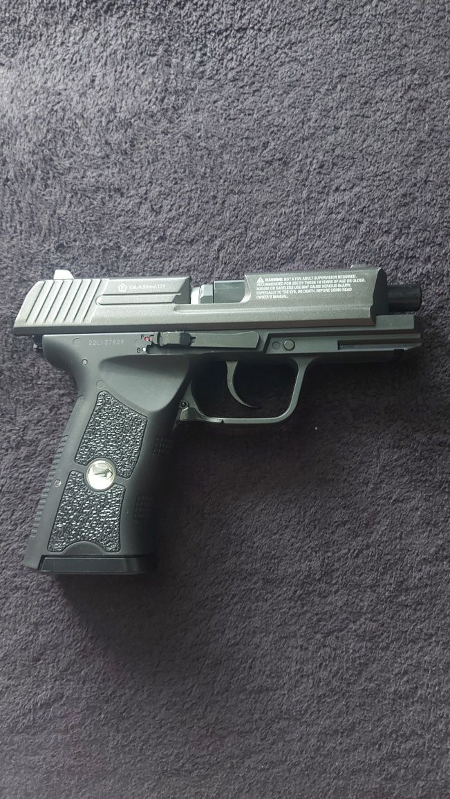 Въздушен пистолет hechler koch p30