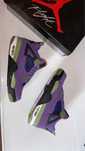 Jordan 4 Retro.