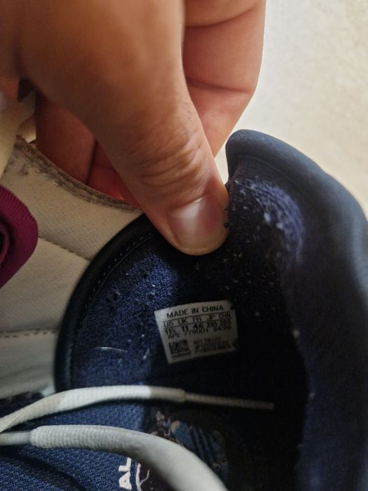 Adidas Light Strike 44