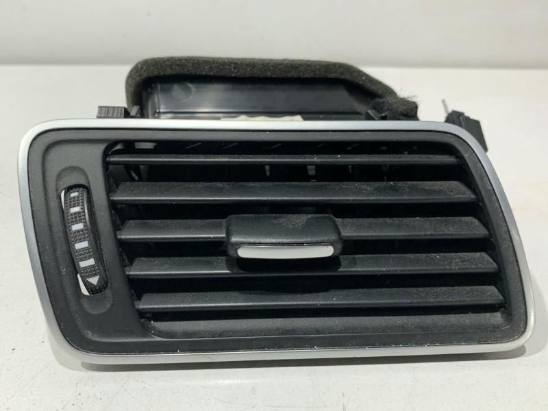 Grila ventilatie dreapta fata Volkswagen Passat B7 (2010-2014) 3AB819702A