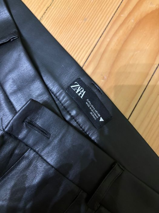 Кожени панталони размер М 15лв/бр.