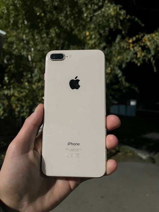 продается IPhone 8 Plus