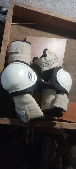 Налокотники хоккейные