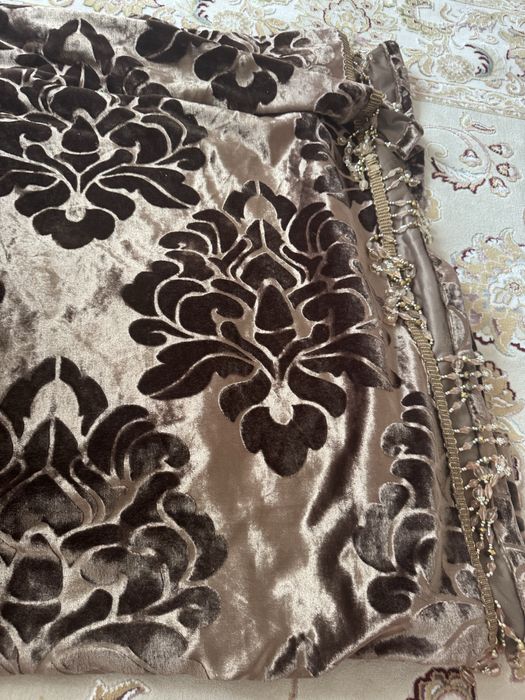 Продам шикарные портьеры на три окна