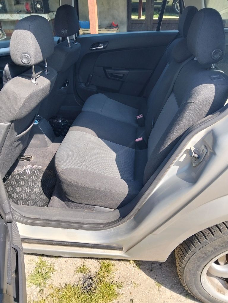 Vând Opel Astra h