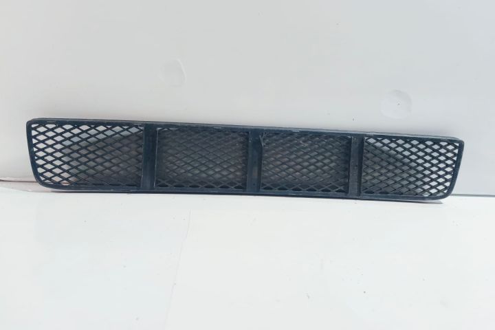 Grila bara fata 6N0853677F Volkswagen VW Polo a 3-a generatie 6N (fac