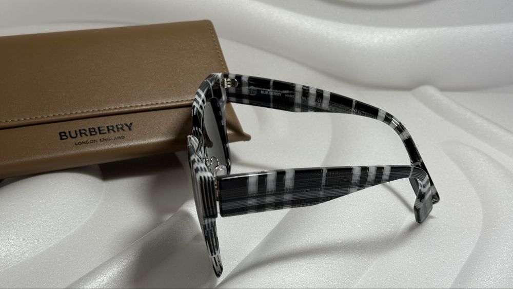Слънчеви очила Burberry