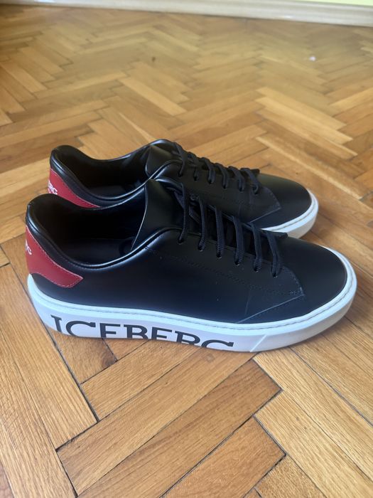 Sneakers / adidasi / tenesi Iceberg