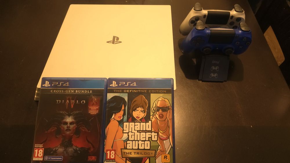 PlayStation 4 PRO 1TB