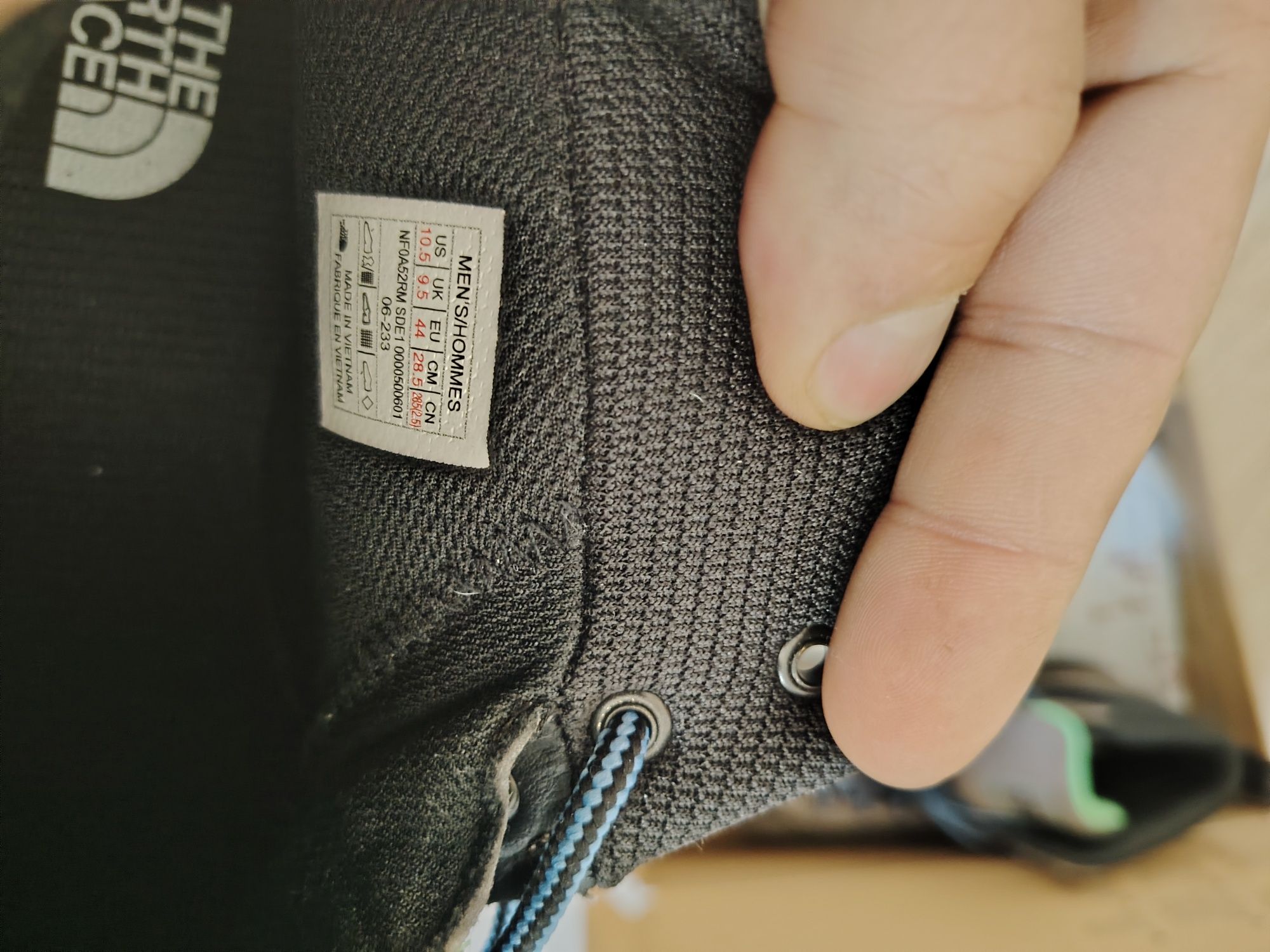 Обувки North Face