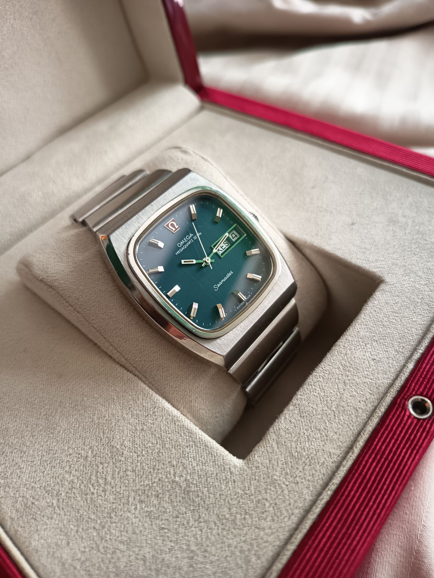 Omega Seamaster Megaquartz